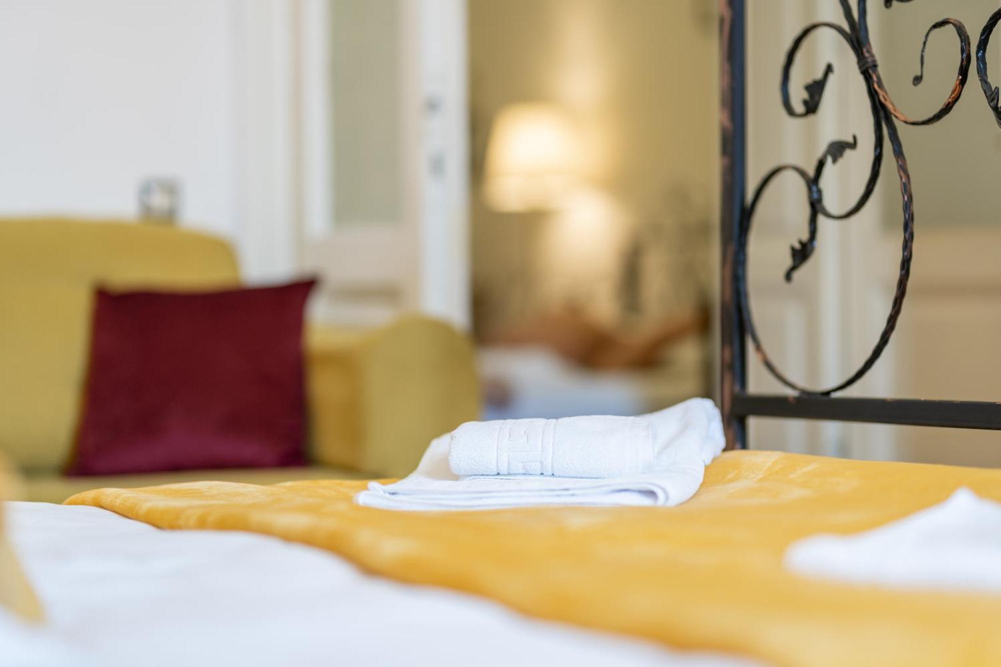 Cozy Spacious 5 Star Accommodation In The Heart Of Historic Center Клуж-Напока Екстер'єр фото