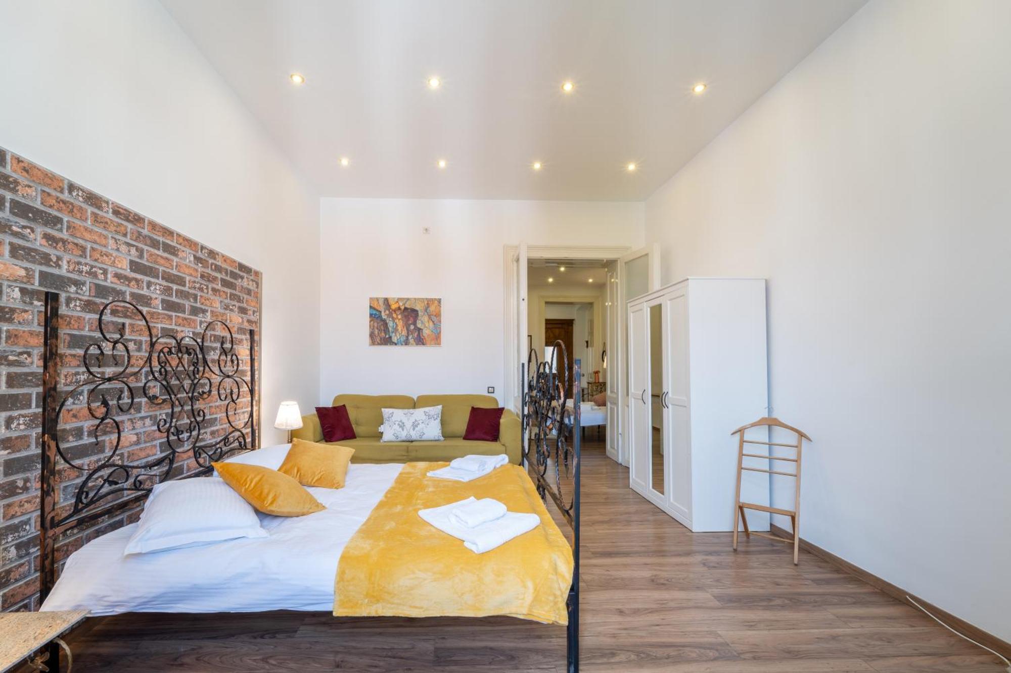 Cozy Spacious 5 Star Accommodation In The Heart Of Historic Center Клуж-Напока Екстер'єр фото